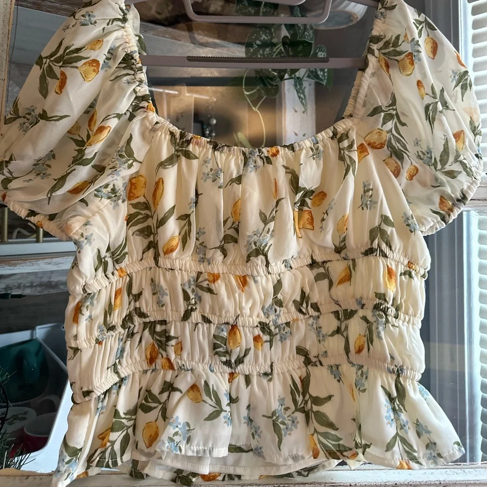 Japna | Floral Yellow/Cream Floral Puff Sleeve Top - Picture 4 of 5